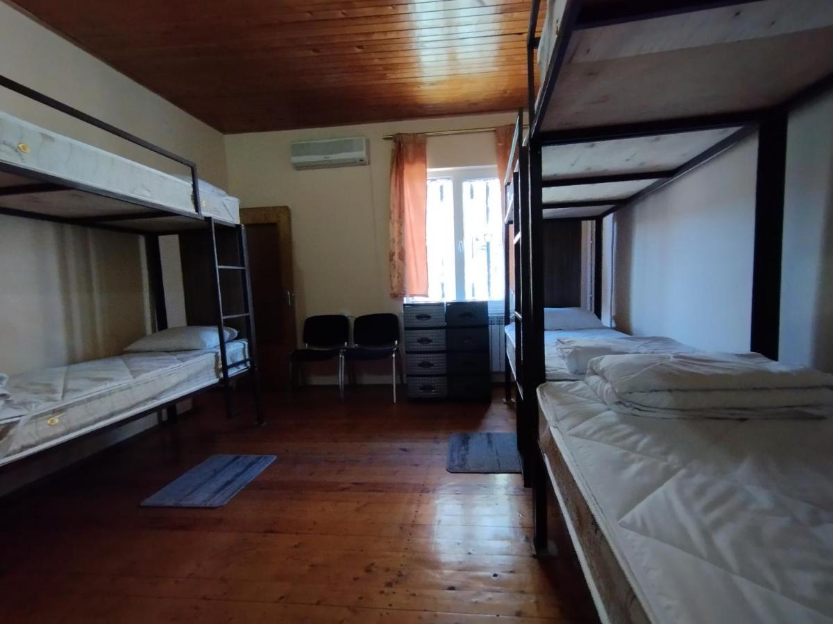 Wooden_Room_Hostel Yerevan Ngoại thất bức ảnh