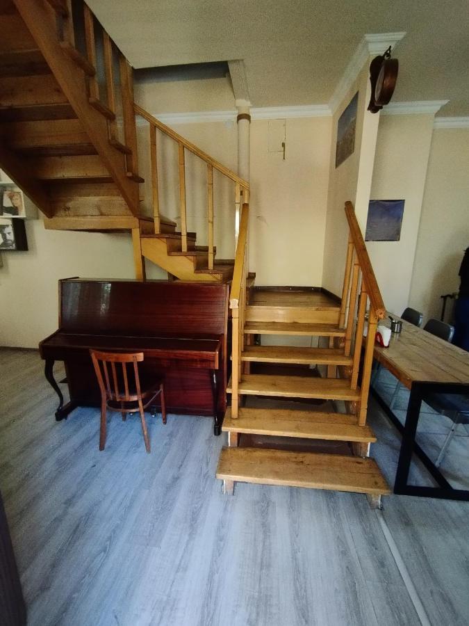 Wooden_Room_Hostel Yerevan Ngoại thất bức ảnh