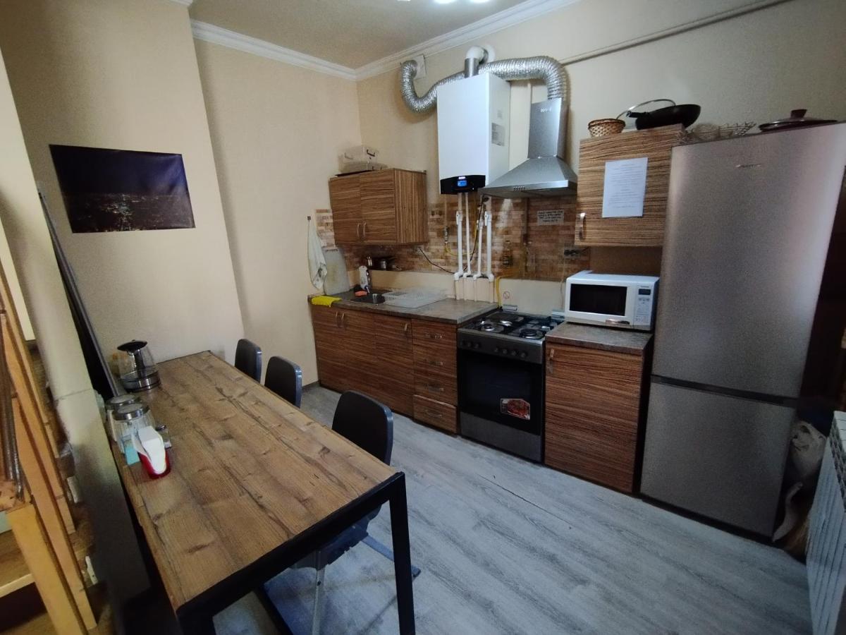 Wooden_Room_Hostel Yerevan Ngoại thất bức ảnh